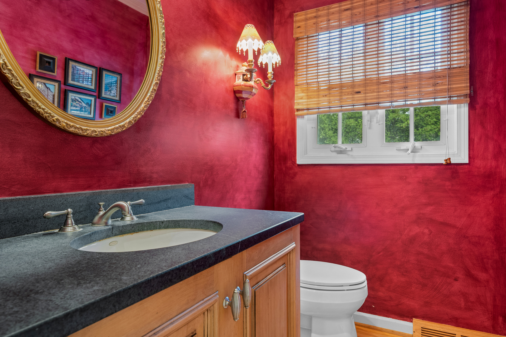 3142 Hemlock Lane