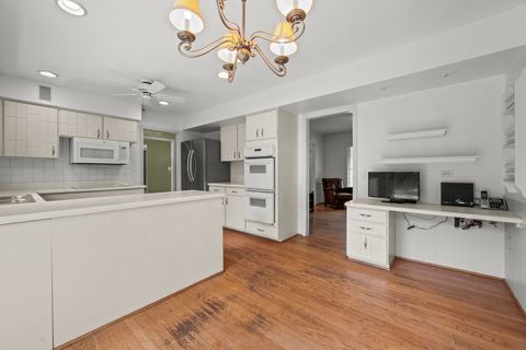 Tiny photo for 3142 Hemlock Lane, Northbrook, IL 60062 (MLS # 12620070)