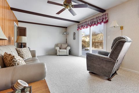 Tiny photo for 620 Chelmsford Lane, Elk Grove Village, IL 60007 (MLS # 12583772)