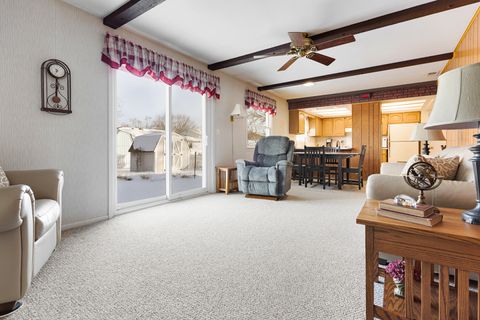 Tiny photo for 620 Chelmsford Lane, Elk Grove Village, IL 60007 (MLS # 12583772)