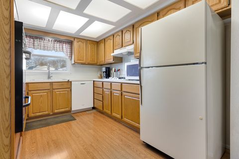 Tiny photo for 620 Chelmsford Lane, Elk Grove Village, IL 60007 (MLS # 12583772)