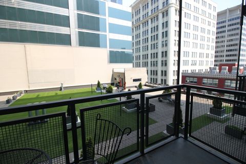 Tiny photo for 565 W Quincy Street #912, Chicago, IL 60661 (MLS # 12464874)