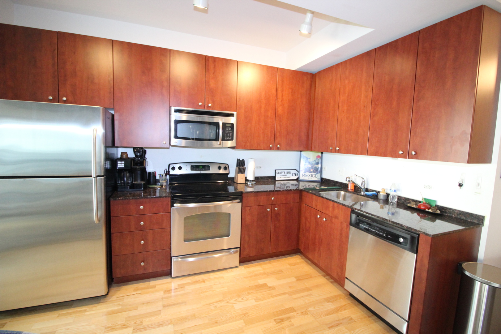 565 W Quincy Street 912