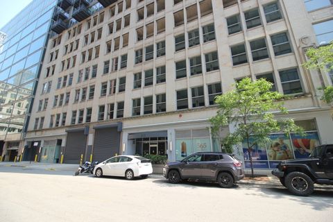Tiny photo for 565 W Quincy Street #912, Chicago, IL 60661 (MLS # 12464874)