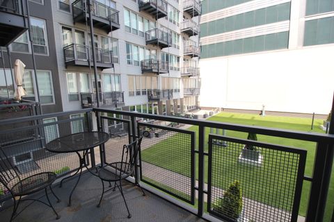 Tiny photo for 565 W Quincy Street #912, Chicago, IL 60661 (MLS # 12464874)