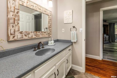 Tiny photo for 2585 Dylan Drive, Marion, IL 62959 (MLS # EB460083)