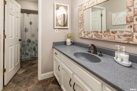 Tiny photo for 2585 Dylan Drive, Marion, IL 62959 (MLS # EB460083)