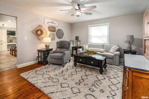 Tiny photo for 2585 Dylan Drive, Marion, IL 62959 (MLS # EB460083)