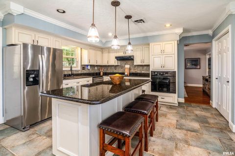 Tiny photo for 2585 Dylan Drive, Marion, IL 62959 (MLS # EB460083)