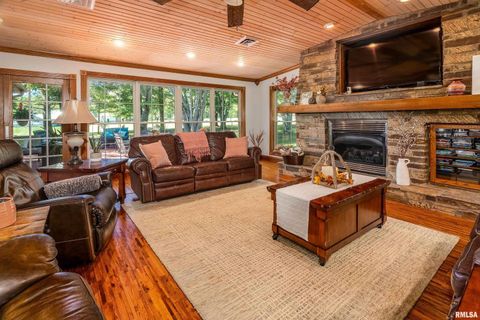 Tiny photo for 2585 Dylan Drive, Marion, IL 62959 (MLS # EB460083)