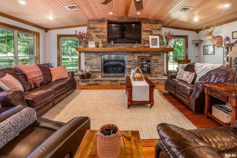 Tiny photo for 2585 Dylan Drive, Marion, IL 62959 (MLS # EB460083)