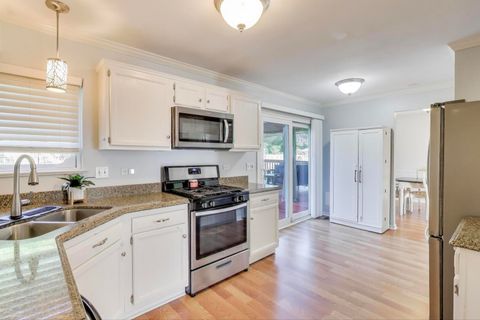 Tiny photo for 2S030 ESSEX Lane, Warrenville, IL 60555 (MLS # 12483623)