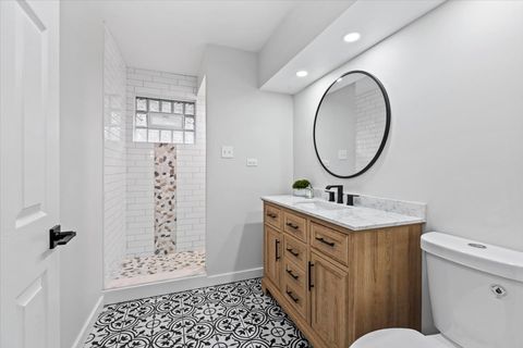 Tiny photo for 10206 S Saint Louis Avenue, Evergreen Park, IL 60805 (MLS # 12506942)