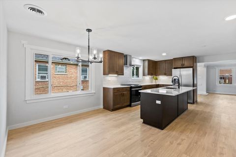 Tiny photo for 10206 S Saint Louis Avenue, Evergreen Park, IL 60805 (MLS # 12506942)