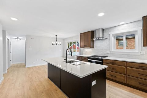 Tiny photo for 10206 S Saint Louis Avenue, Evergreen Park, IL 60805 (MLS # 12506942)