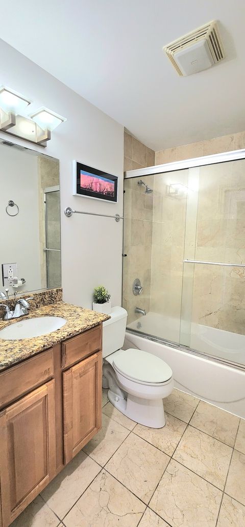 Tiny photo for 4002 S WESTERN Avenue #4, Chicago, IL 60609 (MLS # 12615164)