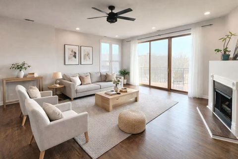 Tiny photo for 4002 S WESTERN Avenue #4, Chicago, IL 60609 (MLS # 12615164)