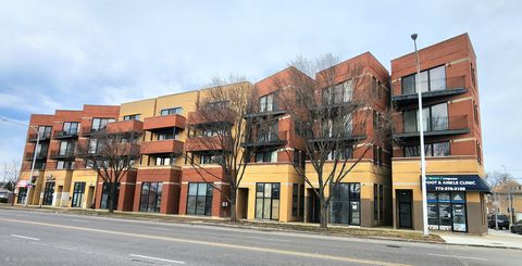 Tiny photo for 4002 S WESTERN Avenue #4, Chicago, IL 60609 (MLS # 12615164)
