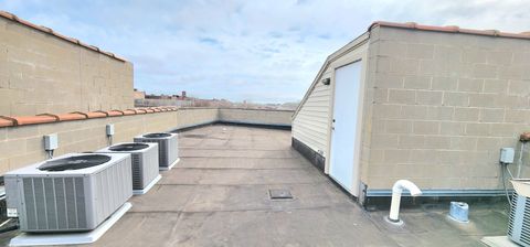 Tiny photo for 4002 S WESTERN Avenue #4, Chicago, IL 60609 (MLS # 12615164)