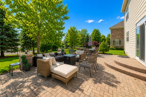 Tiny photo for 5423 SWAN Circle, Hoffman Estates, IL 60192 (MLS # 12644675)