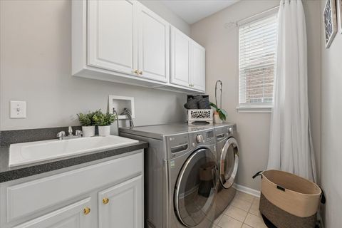 Tiny photo for 5423 SWAN Circle, Hoffman Estates, IL 60192 (MLS # 12644675)