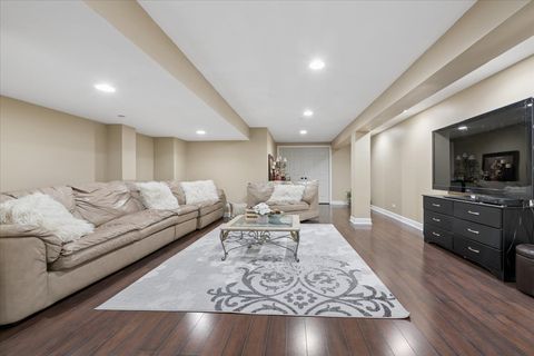 Tiny photo for 5423 SWAN Circle, Hoffman Estates, IL 60192 (MLS # 12644675)