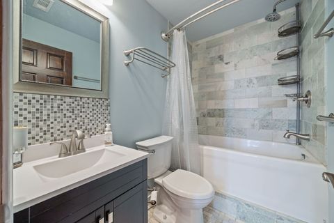 Tiny photo for 251 Hawthorne Drive, Bloomingdale, IL 60108 (MLS # 12601295)