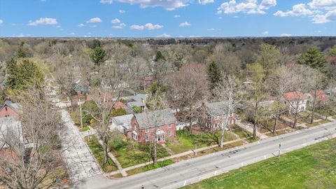 Tiny photo for 308 W Florida Avenue, Urbana, IL 61801 (MLS # 12592976)