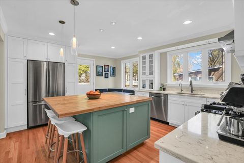 Tiny photo for 308 W Florida Avenue, Urbana, IL 61801 (MLS # 12592976)