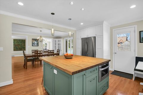 Tiny photo for 308 W Florida Avenue, Urbana, IL 61801 (MLS # 12592976)