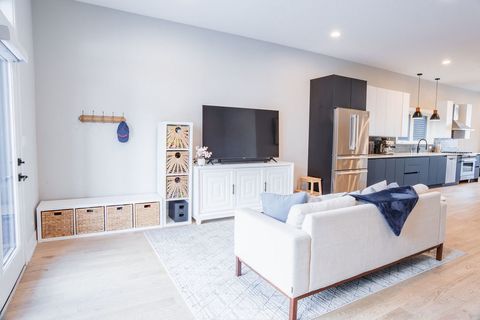 Tiny photo for 1625 N Kedzie Avenue, Chicago, IL 60647 (MLS # 12554593)