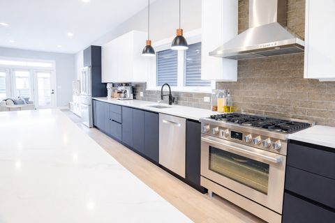 Tiny photo for 1625 N Kedzie Avenue, Chicago, IL 60647 (MLS # 12554593)