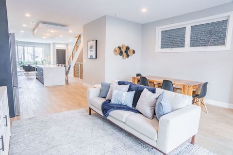 Tiny photo for 1625 N Kedzie Avenue, Chicago, IL 60647 (MLS # 12554593)