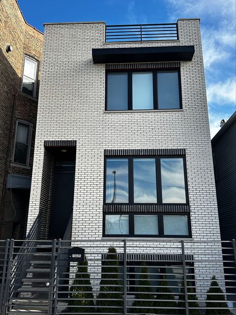 Photo of 1625 N Kedzie Avenue, Chicago, IL 60647 (MLS # 12554593)