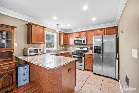Tiny photo for 5201 Lemon Lane, Hanover Park, IL 60133 (MLS # 12611375)