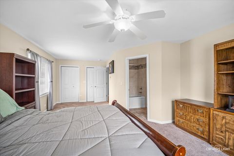 Tiny photo for 5201 Lemon Lane, Hanover Park, IL 60133 (MLS # 12611375)
