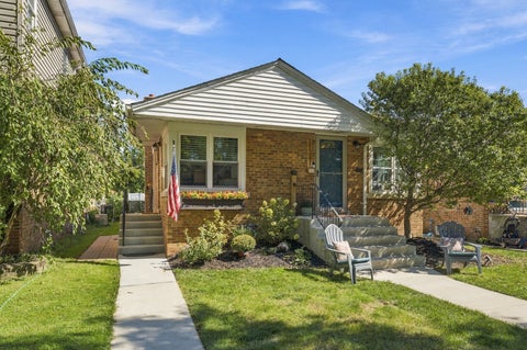 Photo of 11341 S Talman Avenue, Chicago, IL 60655 (MLS # 12768289)