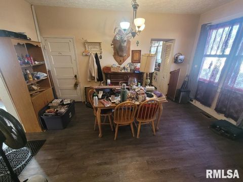 Tiny photo for 511 SE 4TH Street, Fairfield, IL 62837 (MLS # EB460794)