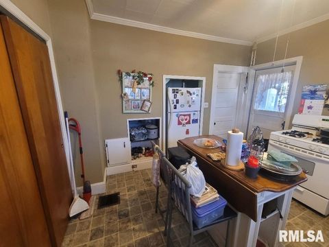 Tiny photo for 511 SE 4TH Street, Fairfield, IL 62837 (MLS # EB460794)