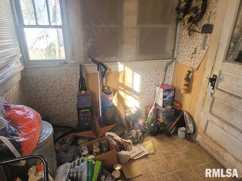 Tiny photo for 511 SE 4TH Street, Fairfield, IL 62837 (MLS # EB460794)