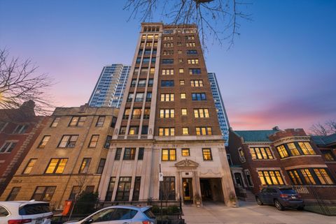 Photo of 707 W Junior Terrace #3S, Chicago, IL 60613 (MLS # 12591569)
