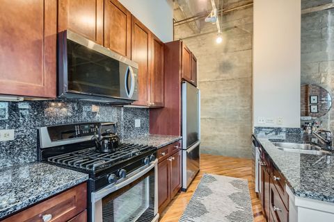 Tiny photo for 1735 N Paulina Street #604, Chicago, IL 60622 (MLS # 12568372)