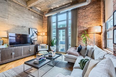 Tiny photo for 1735 N Paulina Street #604, Chicago, IL 60622 (MLS # 12568372)