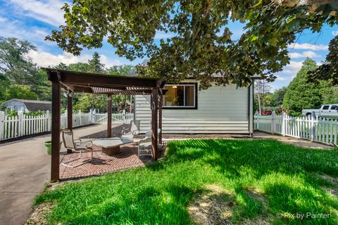 Tiny photo for 503 N River Road, Fox River Grove, IL 60021 (MLS # 12491447)