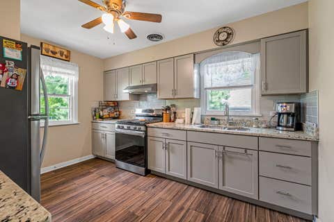 Tiny photo for 6918 Parkside Avenue, Countryside, IL 60525 (MLS # 12677650)