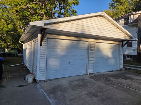 Tiny photo for 712 E Monroe Street, Bloomington, IL 61701 (MLS # 12491692)