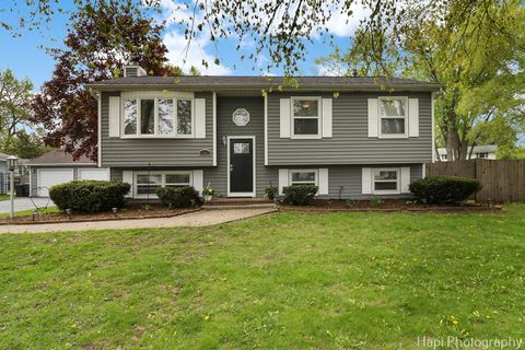 1903 Fairfield Road Lindenhurst IL 60046