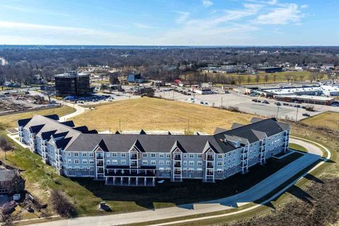 Photo of 2592 Middle Road #208, Bettendorf, IA 52722 (MLS # 100000204)