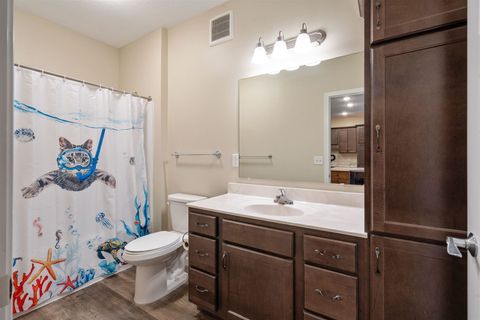 Tiny photo for 2592 Middle Road #208, Bettendorf, IA 52722 (MLS # 100000204)