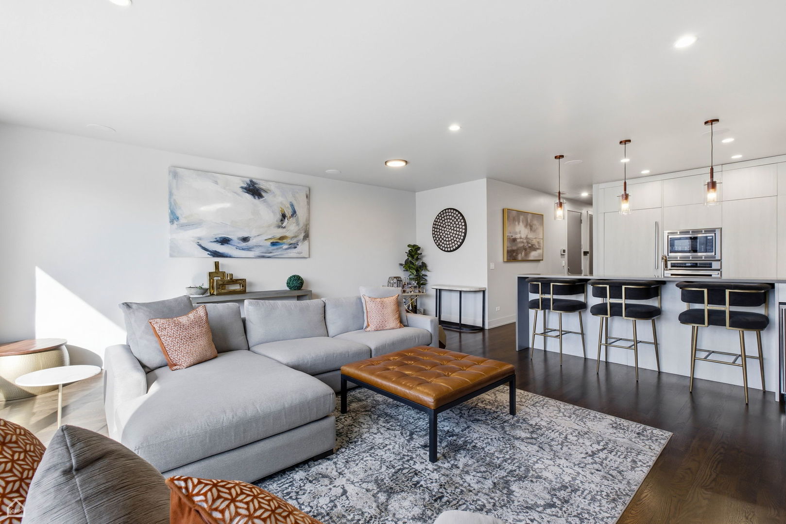 1555 W Fry Street 203